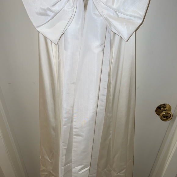 White House Black Market Wedding Dress - Picture 6 of 7